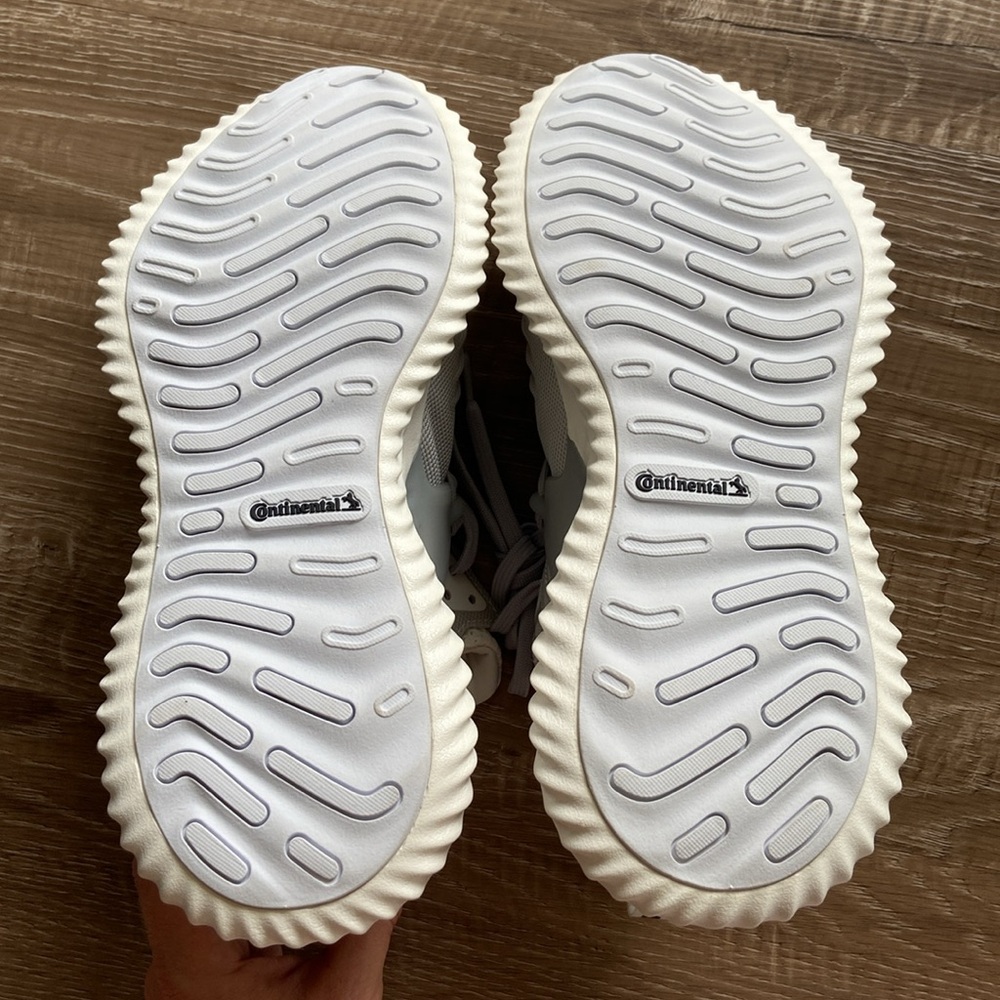 🆕Adidas Men's Athletic Shoes in Light Gray - Picture 8 of 8